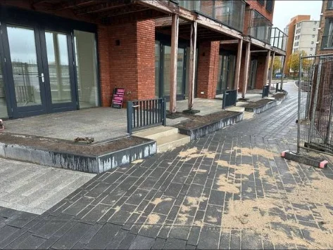 Straatwerk commercieel project